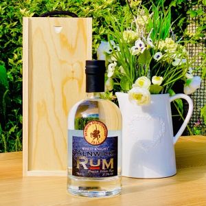Alnwick White Knight Rum Box